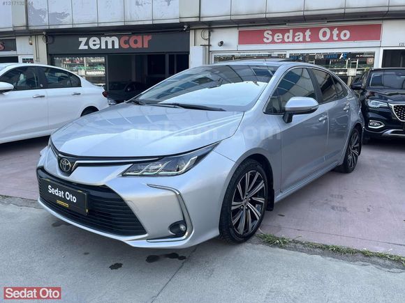 2022 COROLLA 1.5 FLAME X-PACK SUNROOF 96.000KM'DE %20KDV