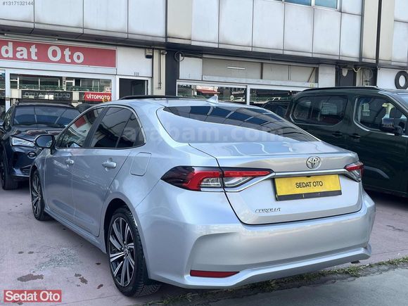 2022 COROLLA 1.5 FLAME X-PACK SUNROOF 96.000KM'DE %20KDV