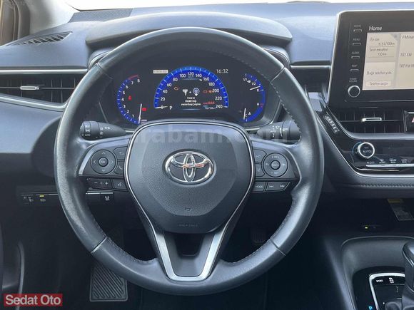 2022 COROLLA 1.5 FLAME X-PACK SUNROOF 96.000KM'DE %20KDV