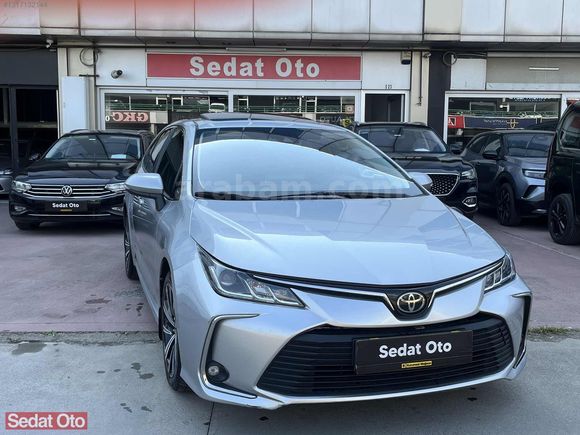 2022 COROLLA 1.5 FLAME X-PACK SUNROOF 96.000KM'DE %20KDV