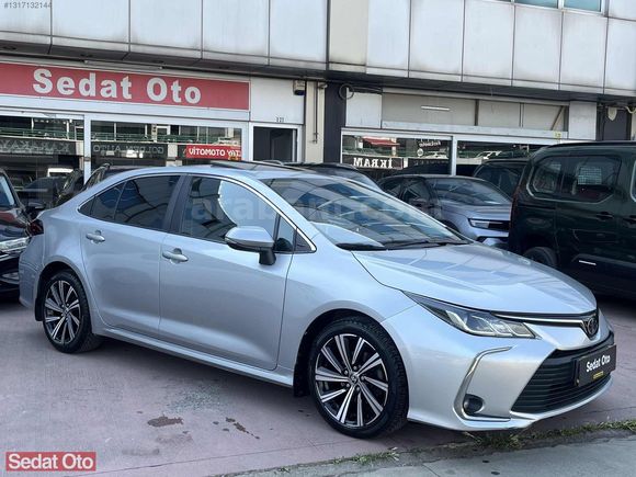 2022 COROLLA 1.5 FLAME X-PACK SUNROOF 96.000KM'DE %20KDV