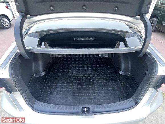 2022 COROLLA 1.5 FLAME X-PACK SUNROOF 96.000KM'DE %20KDV