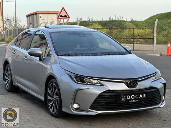 DOCAR-2022 TOYOTA COROLLA 1.5 FLAME X-PACK SANROOF KREDİ/K.KARTI