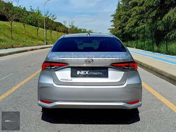 2022 TOYOTA COROLLA 1.5 FLAME X-PACK 34.000 KM SERVİS BAKIMLI