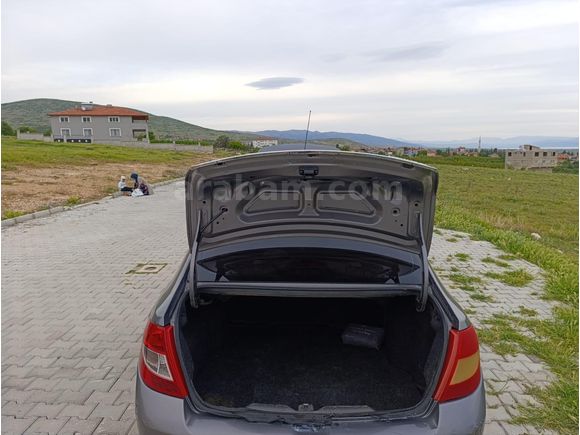 Galeriden Renault Symbol 1.2 Authentique Edition 2012 Model
