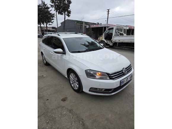 Sahibinden Volkswagen Passat 1.6 TDi BlueMotion Comfortline 2013 Model  200.000 km Beyaz