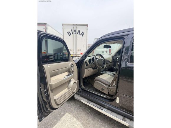 ÖZÇABA'DAN 2008 MODEL DODGE NİTRO 2.8 CRD 4X4 SXT OTOMATİK