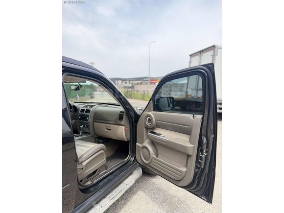 ÖZÇABA'DAN 2008 MODEL DODGE NİTRO 2.8 CRD 4X4 SXT OTOMATİK