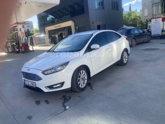 MEMURDAN 2017 Ford Focus 1.6 FULL PAKET TDCi Titanium……ACİLL