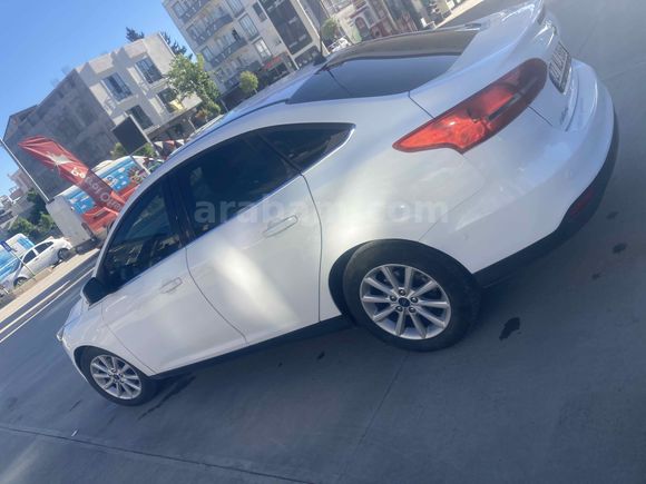 MEMURDAN 2017 Ford Focus 1.6 FULL PAKET TDCi Titanium……ACİLL son fiyat