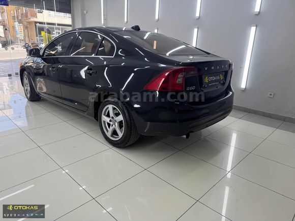 2015 MODEL Volvo S60 1.6 D D2 Premium Powershift - 115 HP