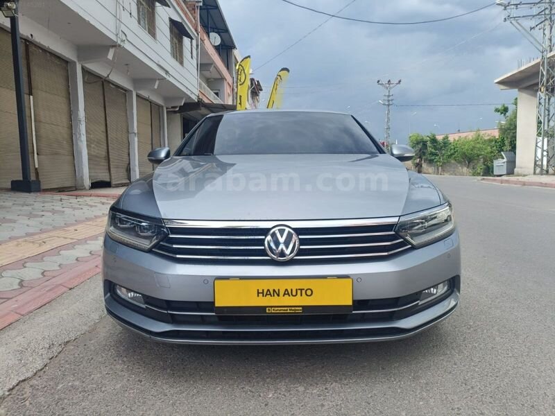 Galeriden Volkswagen Passat 1.6 TDi BlueMotion Highline 2018 Model Hatay 160.000 km Gri