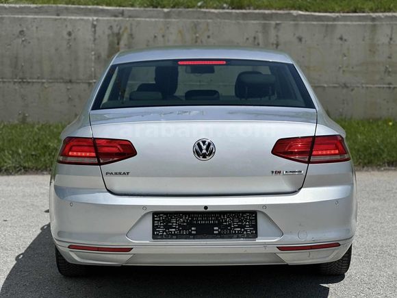 // ÜNLÜ // 2015 MODEL PASSAT 1.6 TDI MANUEL BAKIMLI