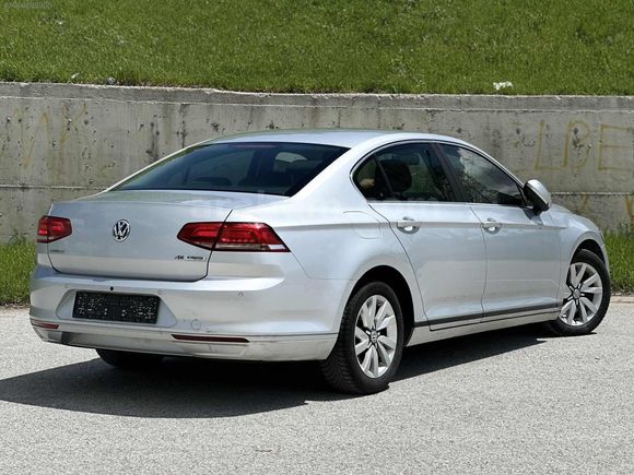 // ÜNLÜ // 2015 MODEL PASSAT 1.6 TDI MANUEL BAKIMLI