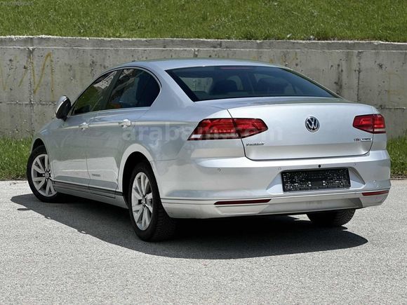 // ÜNLÜ // 2015 MODEL PASSAT 1.6 TDI MANUEL BAKIMLI