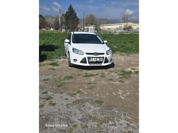Sahibinden Ford Focus 1.6 TDCi Trend X 2014 Model  252.000 km Beyaz