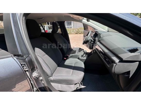 Renault Taliant 1.0 T Joy 2023 Model  