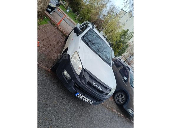Sahibinden Isuzu D-Max 2.5 4x2 HT 2014 Model  188000 km Beyaz