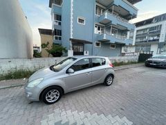 Sahibinden Hyundai i20 1.2 MPI Team 2011 Model 