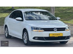 VOLKSWAGEN JETTA 1.2TSİ HİGLİNE HATASIZ 2014 MODEL EMSALSİZ