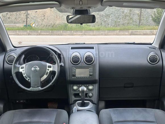 2012 / PANAROMİK CAM TAVAN / 117 HP / OTOMATİK / İLK ELDEN
