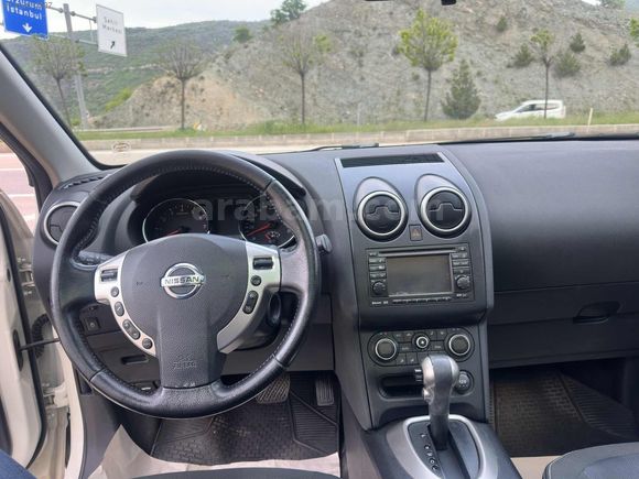 2012 / PANAROMİK CAM TAVAN / 117 HP / OTOMATİK / İLK ELDEN
