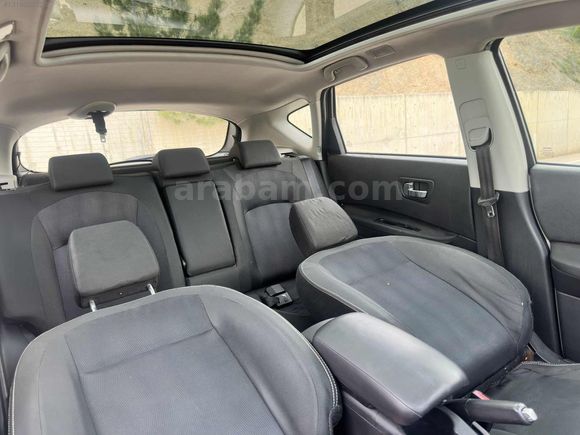 2012 / PANAROMİK CAM TAVAN / 117 HP / OTOMATİK / İLK ELDEN
