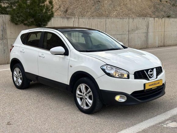 2012 / PANAROMİK CAM TAVAN / 117 HP / OTOMATİK / İLK ELDEN