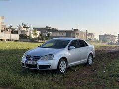 VW JETTA 1.6 düz motor 102 lik COMFORT