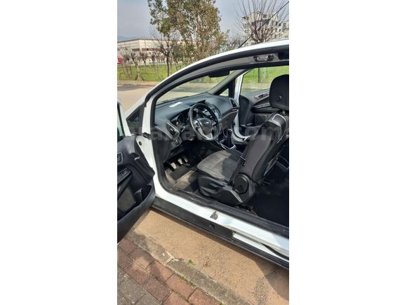 Sahibinden Ford B-Max 1.4 Titanium 2013 Model