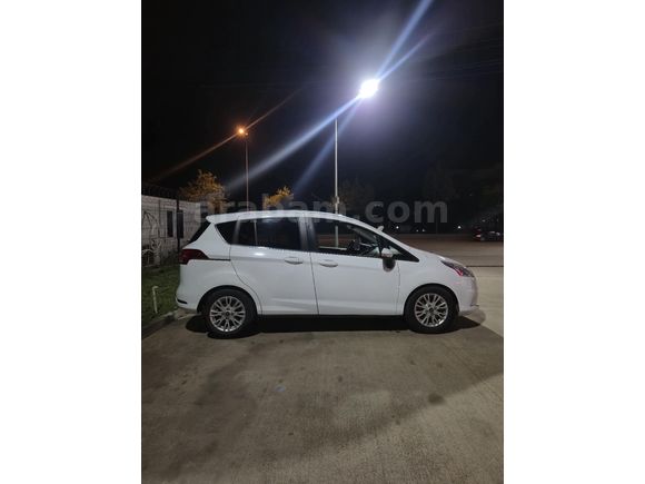 Sahibinden Ford B-Max 1.4 Titanium 2013 Model