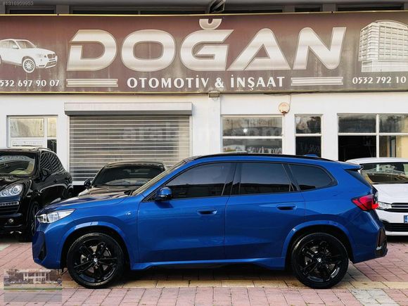 2023 BMW X1 20i sDRİVE M-SPORT CAM TAVAN HEAD UP HARMAN 360