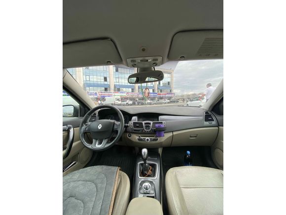  Renault Laguna  