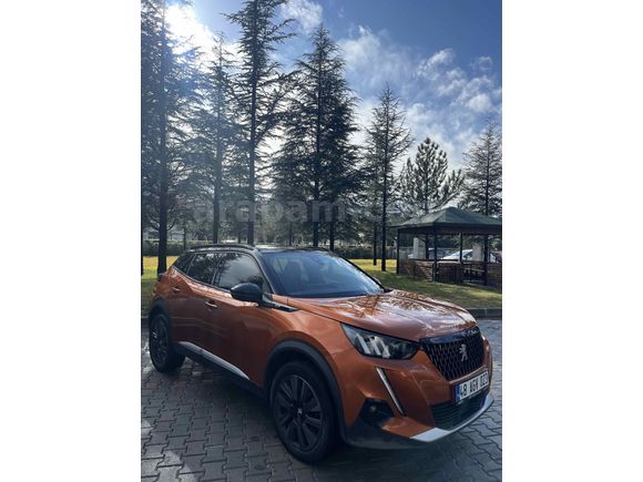 Servis bakımlı Peugeot 2008 1.2 PureTech GT 