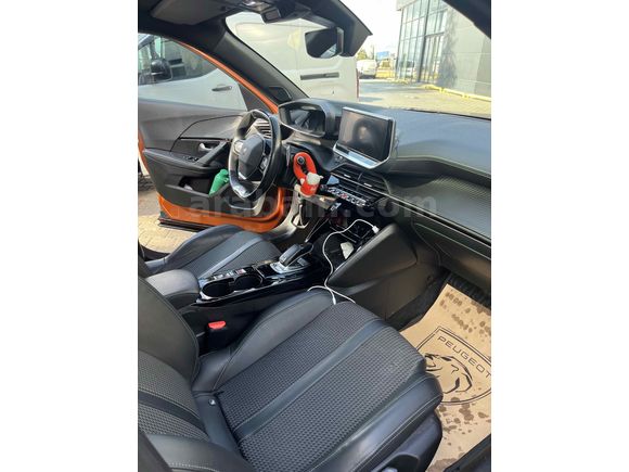 Servis bakımlı Peugeot 2008 1.2 PureTech GT 