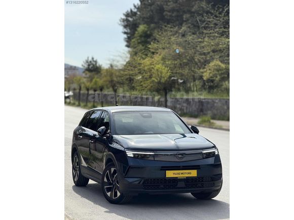 YILDIZ MOTORS | 2024 OPEL GRANDLAND HYBRİD GS PAKET HATASIZ