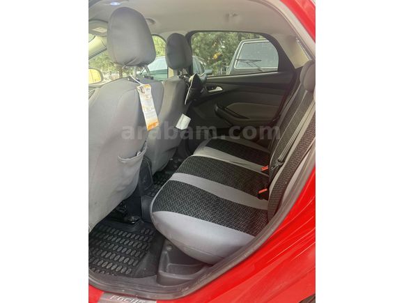 Acilllll Sahibinden Ford Focus 1.6 TDCi Style 2014  Kırmızı