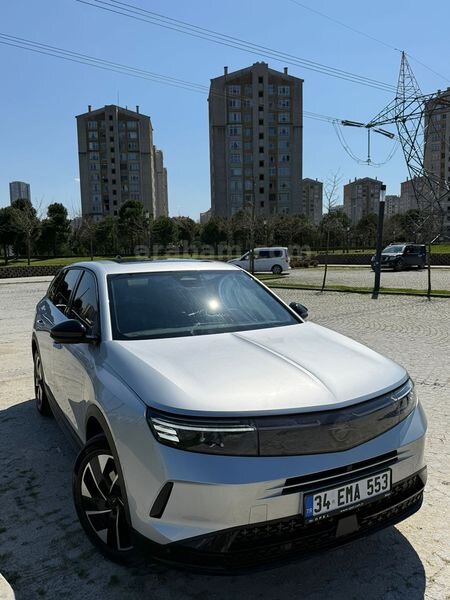 Sahibinden Opel Grandland 1.2 T Hybrid GS 2025 Model İstanbul 15.000 km Gri (Gümüş)