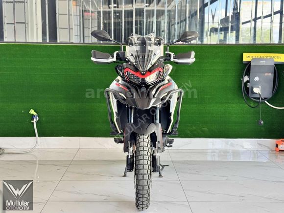 Galeriden Benelli TRK 702X 2024 Model Isparta 6.001 km Kırmızı