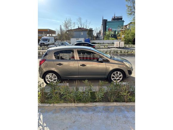 126.000  km TEMİZ AİLE ARACİ