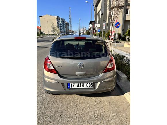 126.000  km TEMİZ AİLE ARACİ