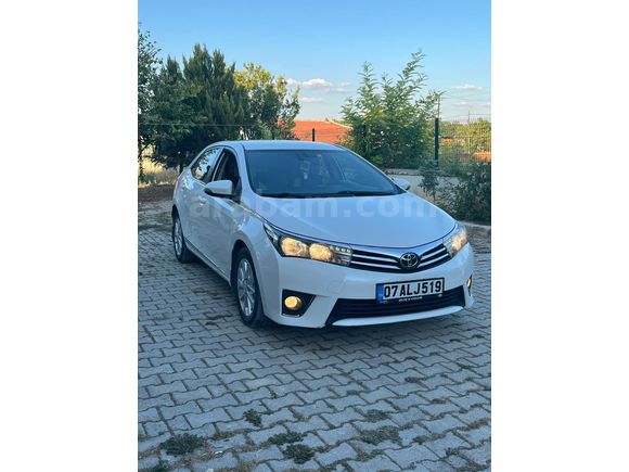 Sahibinden Toyota Corolla 1.4 D-4D Active 2013 Model  275.000 km Beyaz