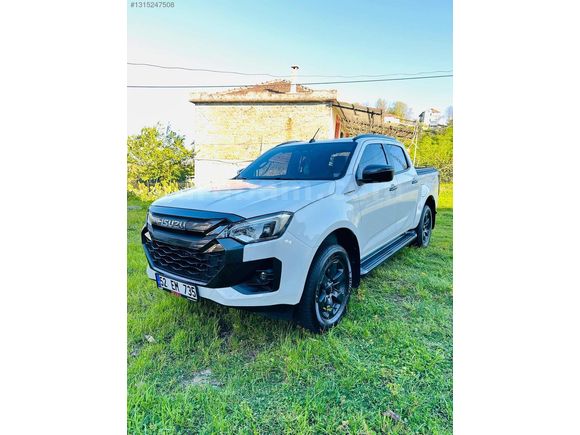 2025 MODEL NOKTA HATASIZ 5.500 KM ISUZU D-MAX 1.9 V-CROSS 4*4