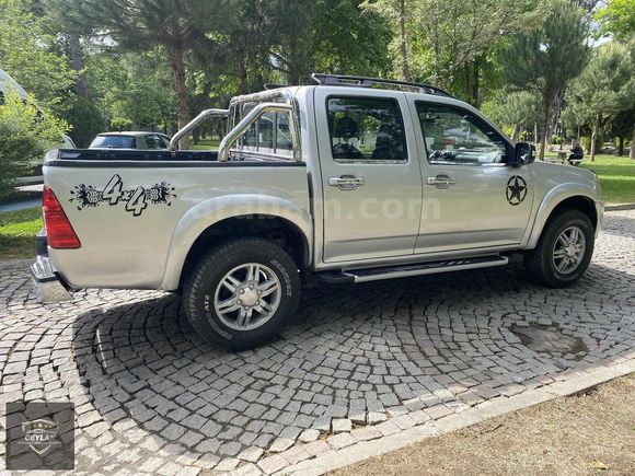 2011 ISUZU D-MAX 4x4