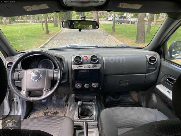 2011 ISUZU D-MAX 4x4