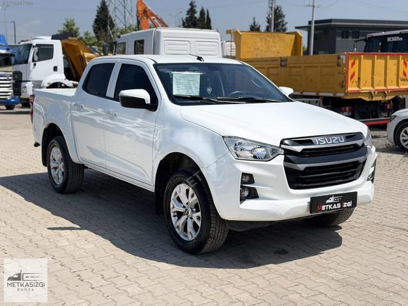 İZGİ'DEN 2024 MODEL 69 BİN KM'DE 1.9 ISUZU D'MAX 4X2 (MANUEL)