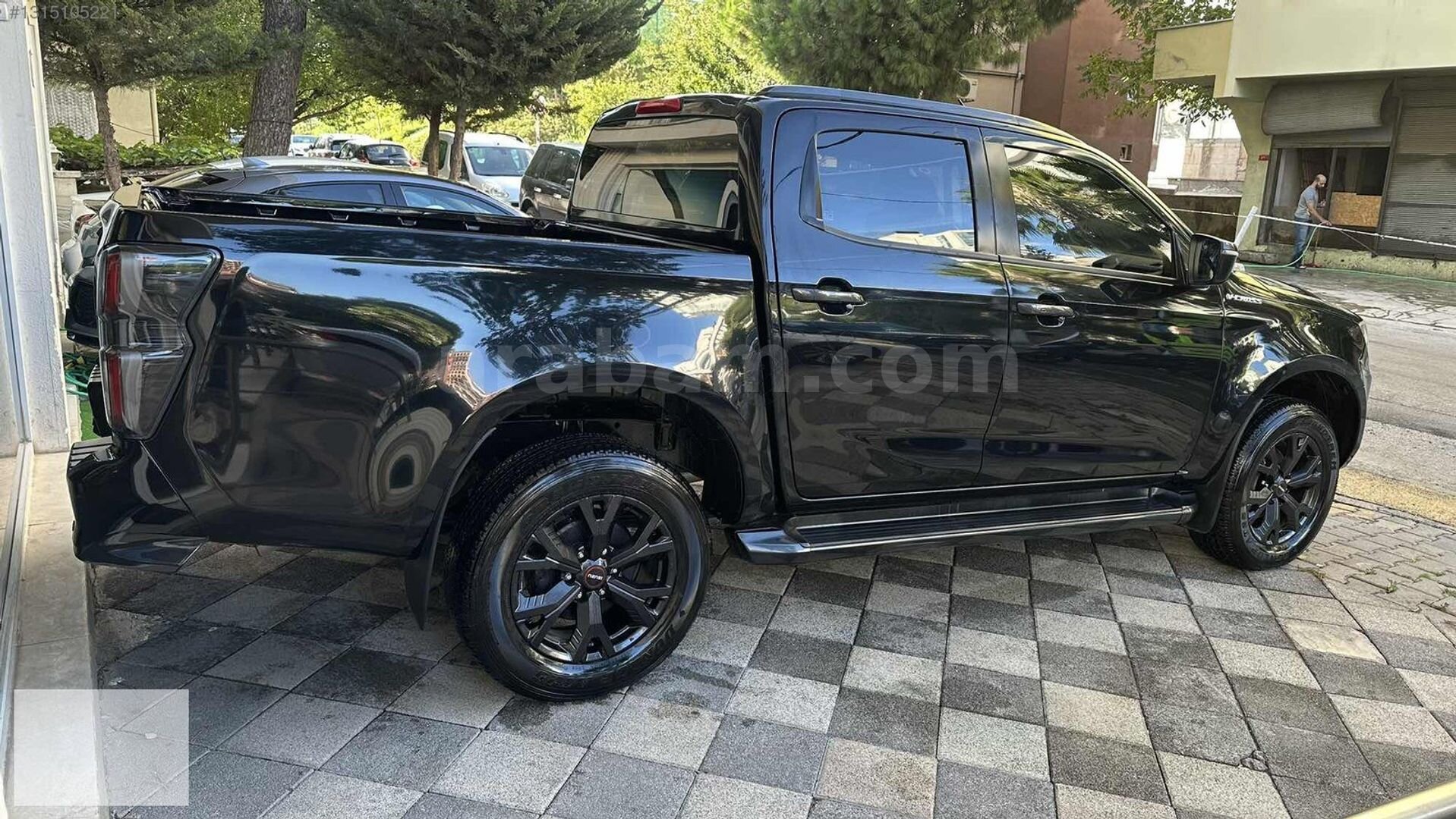 2024 BOYASIZ ISUZU D-MAX 1.9 D 4x4 V-Cross Otomatik %20 FATURA 7