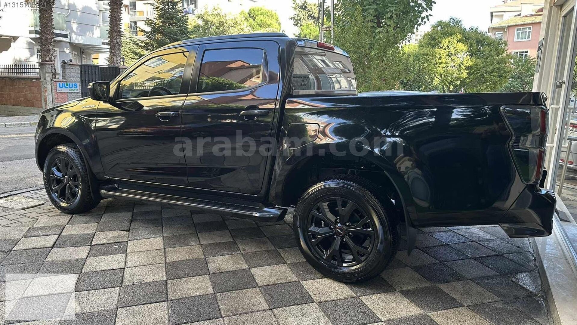 2024 BOYASIZ ISUZU D-MAX 1.9 D 4x4 V-Cross Otomatik %20 FATURA 3