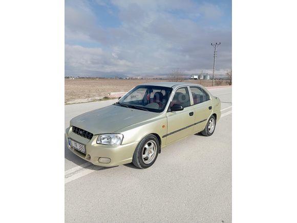 Sahibinden Hyundai Accent 1.5 1.5i GL 2000 Model  300.000 km Altın