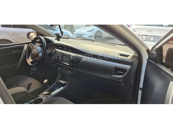 Sahibinden Toyota Corolla 1.4 D-4D Touch 2015 Model